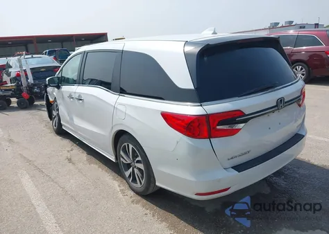 2024 Honda Odyssey Touring z USA, uszkodzony, nr VIN 5FNRL6H88RB075670